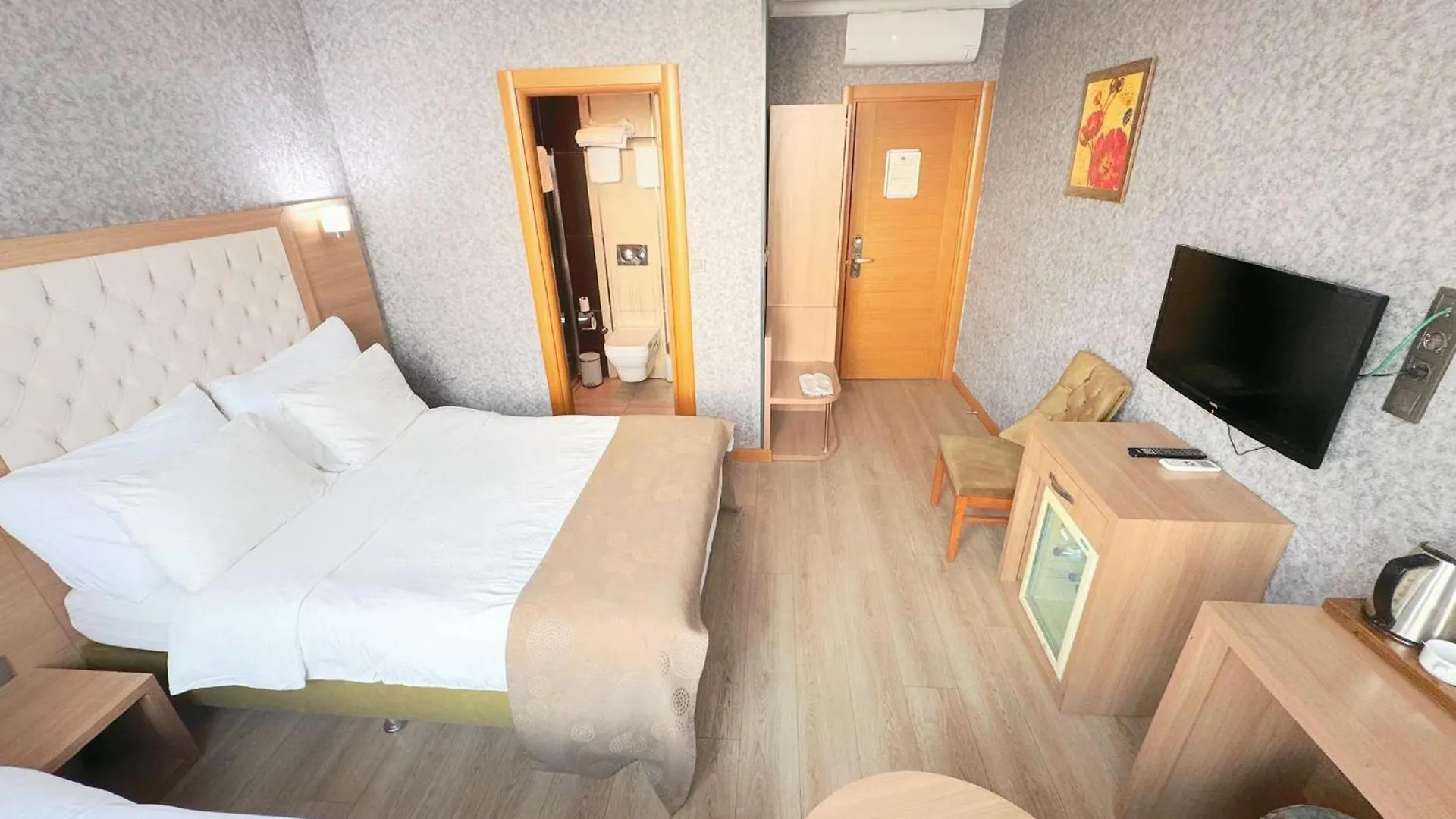 Lounge Hotel 2*, Istanbul Turkey